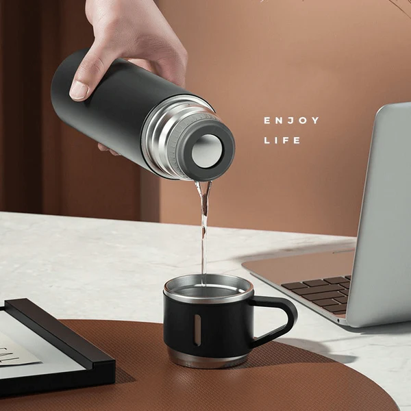 500ml Vacuum Flask Gift Set with 3 Mugs
